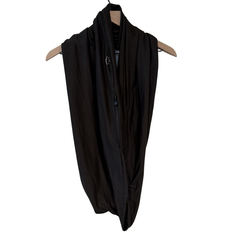 Beyond Yoga Black Hidden Pocket Infinity Scarf Gorp